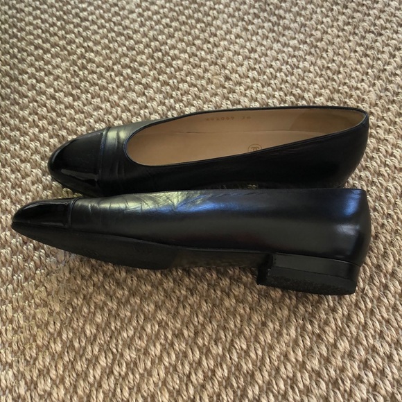 Chanel Capped toe flats - Picture 5 of 5